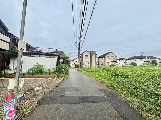 ベイシア新座店…約600m