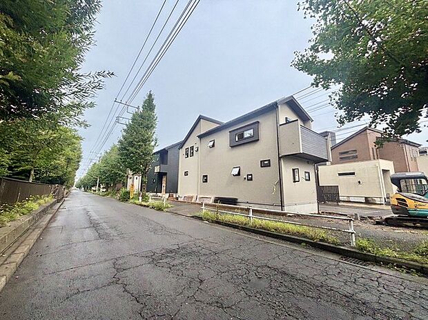 北側道路からの眺め