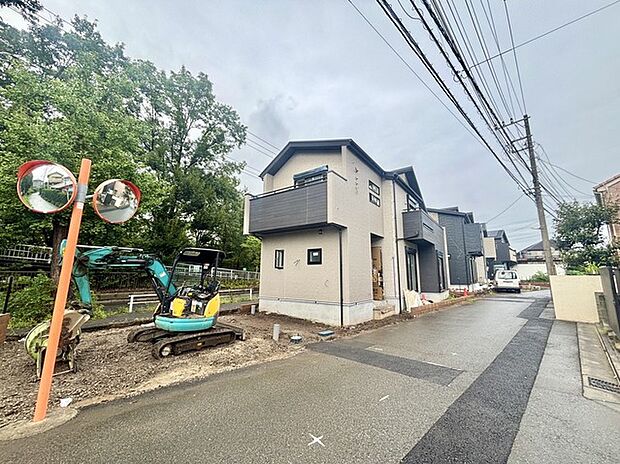 ベイシア新座店…約600m
