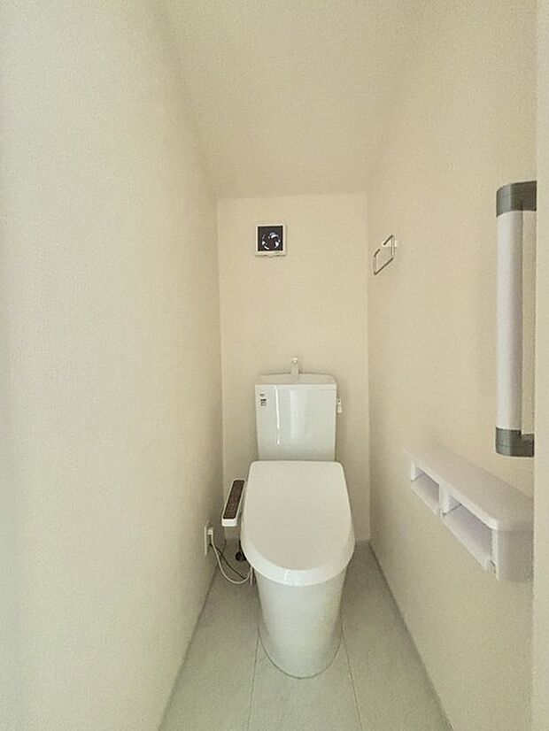 1.2階にそれぞれトレイがございます。朝の混雑時に分散して利用できるほか、ゲスト用としても使い分けることもできます。 