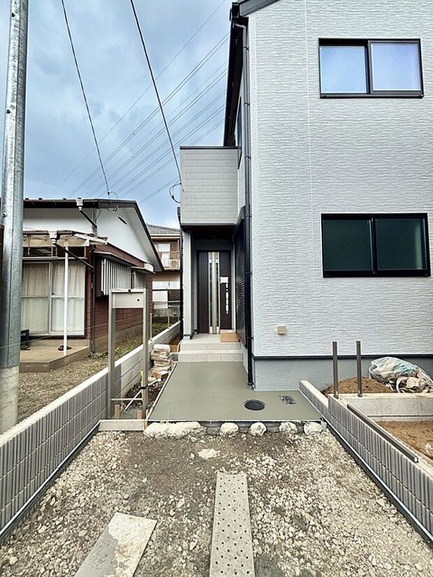 五感で感じる、現地でしかわからない事も沢山ございます。周辺環境なども一緒にご案内いたしますのでお気軽にお問合せください。 