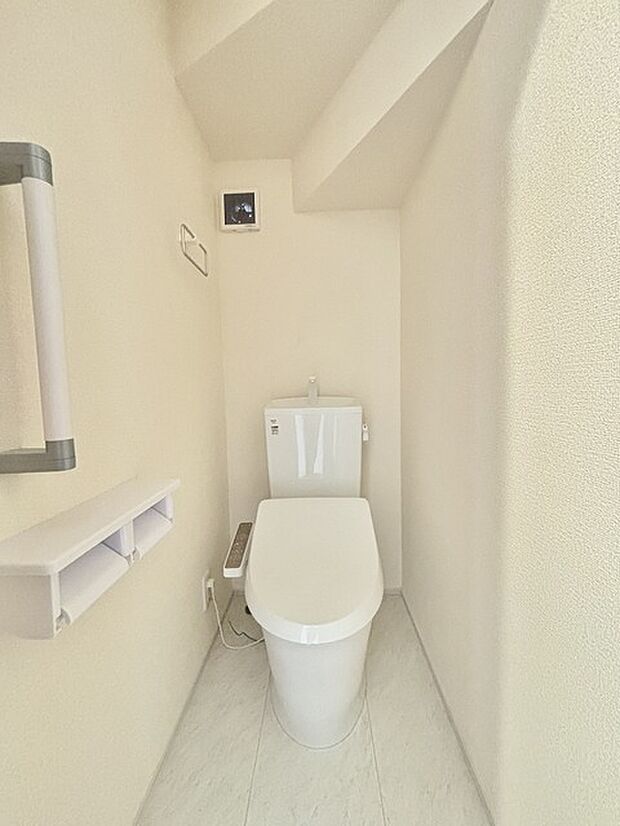 1.2階にそれぞれトレイがございます。朝の混雑時に分散して利用できるほか、ゲスト用としても使い分けることもできます。 