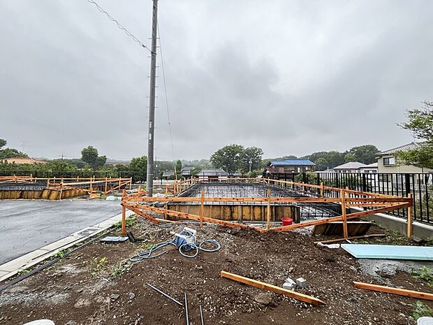 街並みに調和する穏やかな住環境。新しい生活の基盤として、着実な歩みが期待できるロケーションです