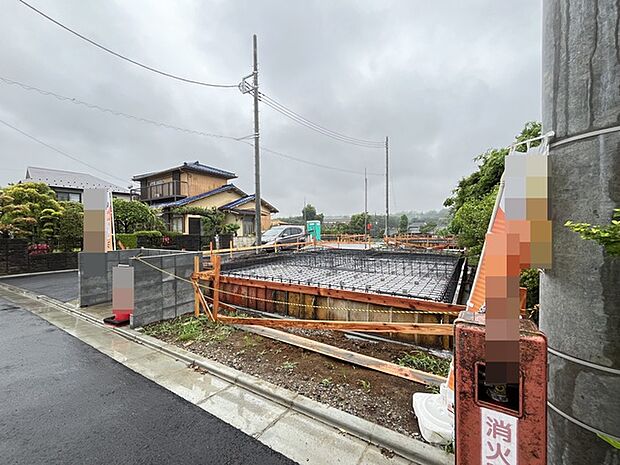 窓から眺める風景は一日の疲れを癒すヒーリングを奏でる、心地の良い時間を演出してくれます。室内も重要ですが、周りの環境もマイホーム選びの大事なポイント