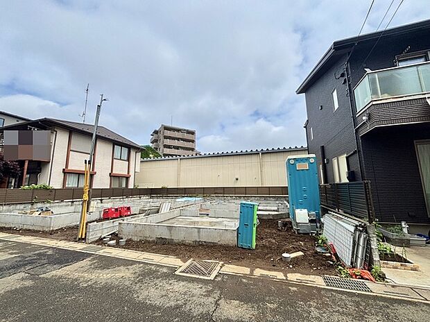 残り2号棟のみ、10月完成予定です。