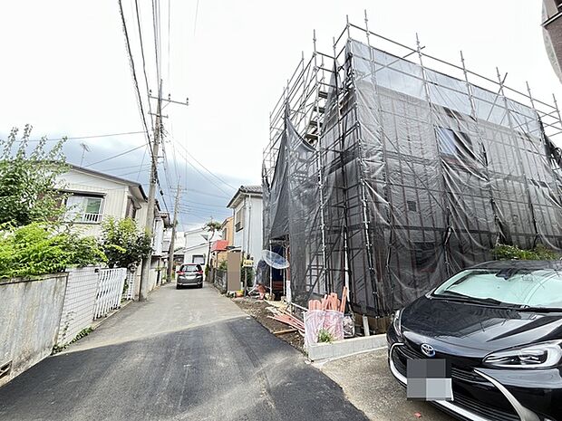 穏やかな時間が流れる落ち着いた街並み。完成後の風景を想像しながら、変化していく過程を見守れます 