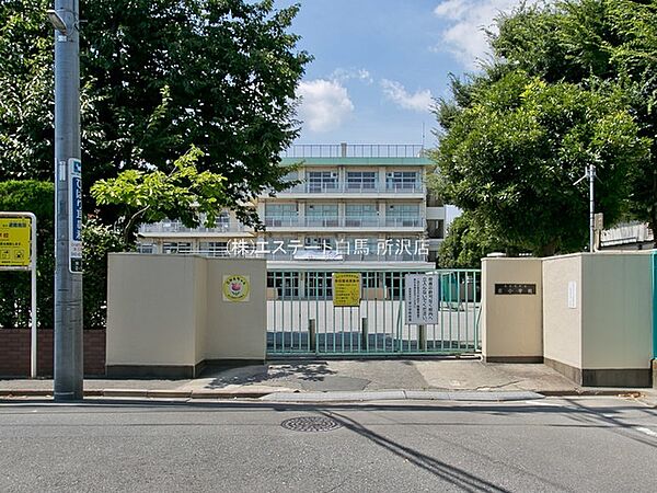 栄小学校（1100m）