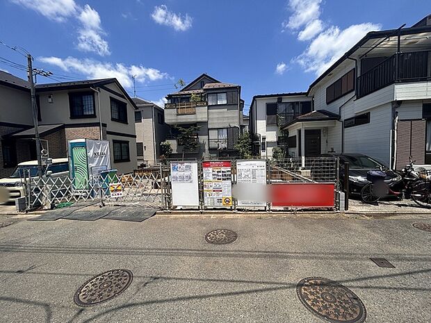 南道路に面しており日中もたくさんの陽が入ります。風通りや周辺環境など実際に現地にてご確認ください。