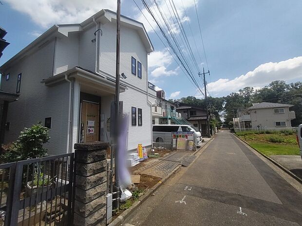 商業施設が徒歩圏内に充実、日々のお買い物も安心な環境です。