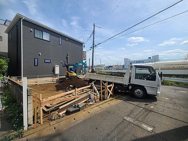 五感で感じる、現地でしかわからない事も沢山ございます。周辺環境なども一緒にご案内いたしますのでお気軽にお問合せください。