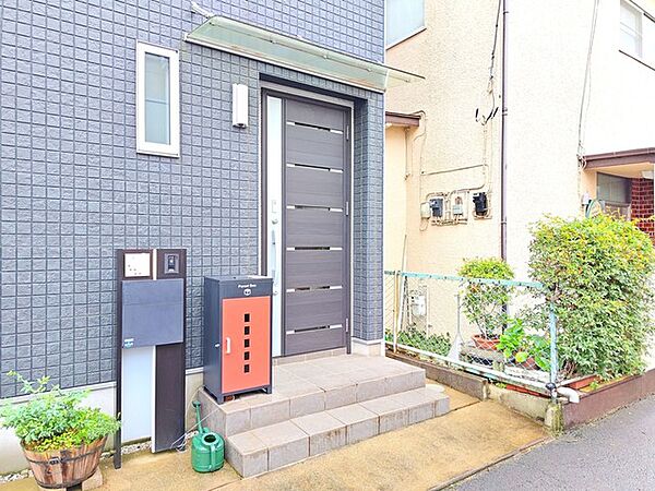 玄関を拡大表示