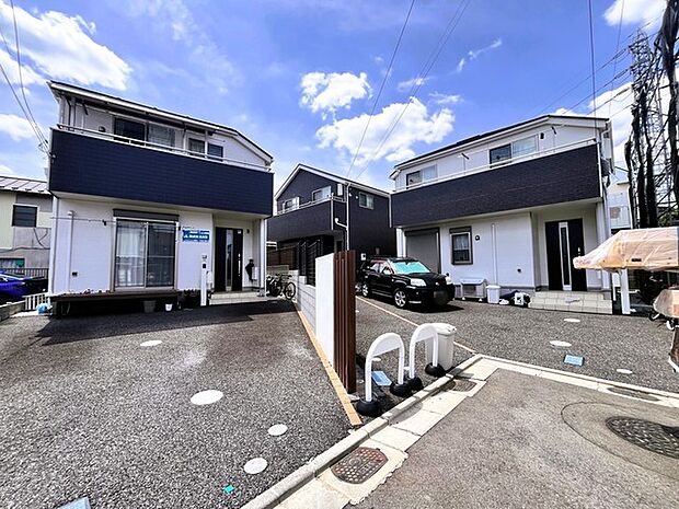 周辺の街並み 前面道路は通り抜けができないため、交通量が少なく静かな住環境です。(5m)