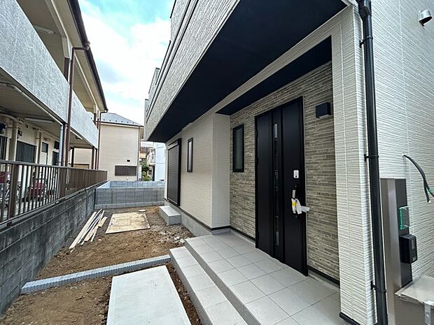 お客様をお迎えする玄関、お家の出入りもスムーズに行えます。