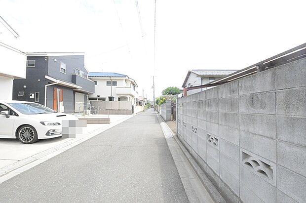 周辺の町並み 閑静な住宅街(20m)