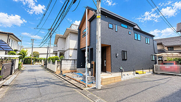 商業施設が徒歩圏内に充実、日々のお買い物も安心な環境です。