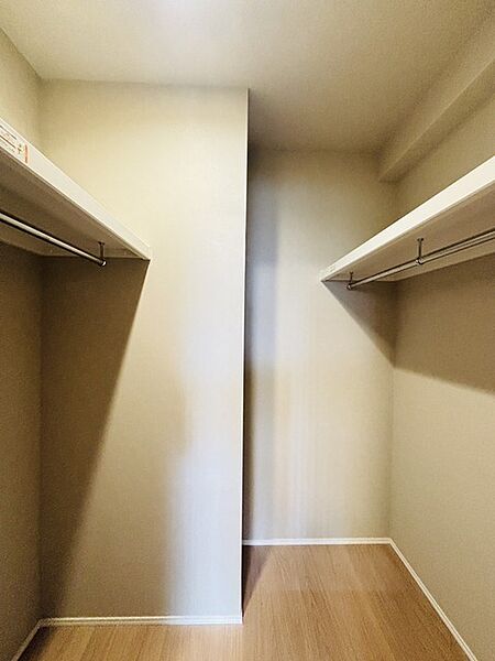 大容量クローゼット付き！家族の成長と共に増える荷物もスッキリ収納。