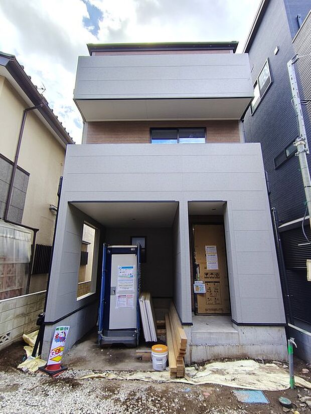 五感で感じる、現地でしかわからない事も沢山ございます。周辺環境なども一緒にご案内いたしますのでお気軽にお問合せください。