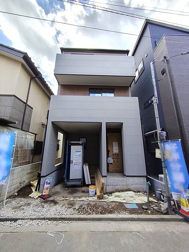 カースペースは1台駐車できます。車庫の出し入れのしやすさなど、実際に現地にてご確認ください。