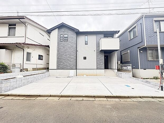 戸建てが立ち並ぶ静かな住宅街。四季折々の移り変わりを感じながら自然と楽しみ、暮らす、そんな毎日を日々の中で感じられる住環境