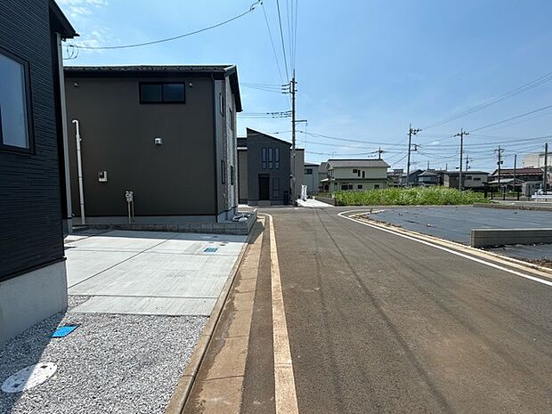 五感で感じる、現地でしかわからない事も沢山ございます。周辺環境なども一緒にご案内いたしますのでお気軽にお問合せください。