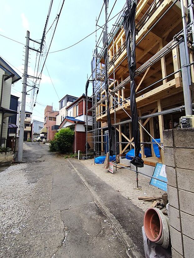 商業施設が徒歩圏内に充実、日々のお買い物も安心な環境です。