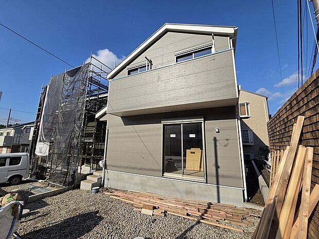 五感で感じる、現地でしかわからない事も沢山ございます。周辺環境なども一緒にご案内いたしますのでお気軽にお問合せください。