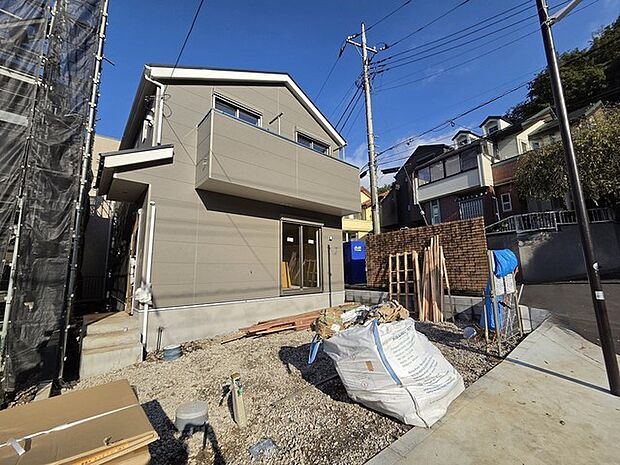 五感で感じる、現地でしかわからない事も沢山ございます。周辺環境なども一緒にご案内いたしますのでお気軽にお問合せください。