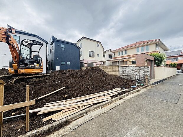 商業施設が徒歩圏内に充実、日々のお買い物も安心な環境です。
