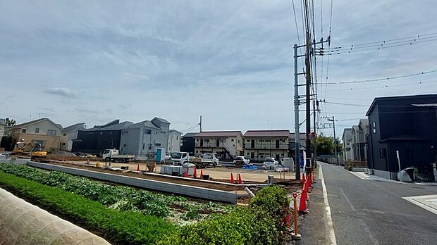 商業施設が徒歩圏内に充実、日々のお買い物も安心な環境です。