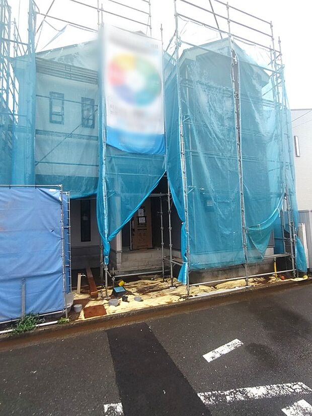 戸建てが立ち並ぶ静かな住宅街。四季折々の移り変わりを感じながら自然と楽しみ、暮らす、そんな毎日を日々の中で感じられる住環境 