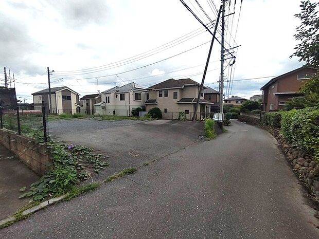五感で感じる、現地でしかわからない事も沢山ございます。周辺環境なども一緒にご案内いたしますのでお気軽にお問合せください。