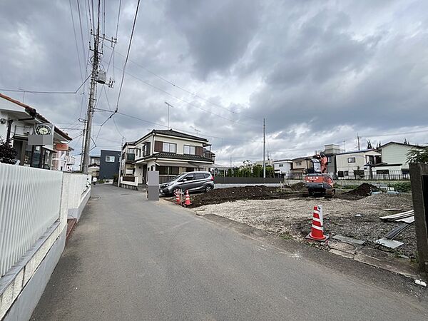 静かな住宅街に位置する、将来の暮らしを描きやすい整った区画です