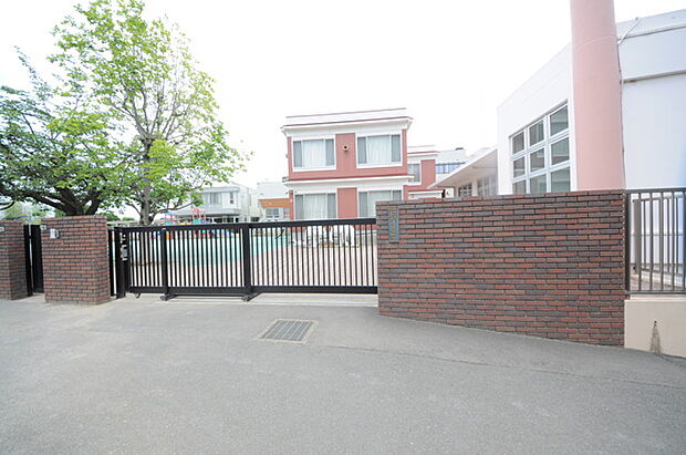 光輪学園三ヶ島幼稚園(1920m)