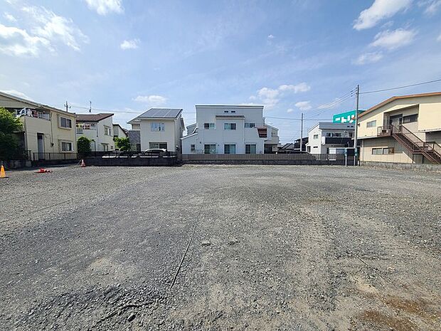 五感で感じる、現地でしかわからない事も沢山ございます。周辺環境なども一緒にご案内いたしますのでお気軽にお問合せください。