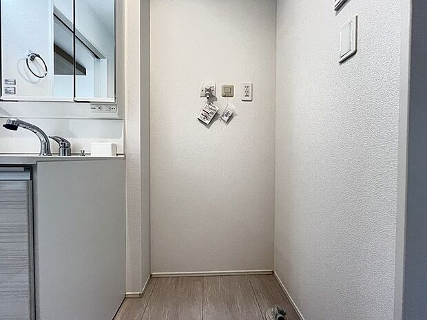 整然とした佇まいが心地よい場所。洗練されたシンプルなデザインが、静かで落ち着いた毎日を演出します 