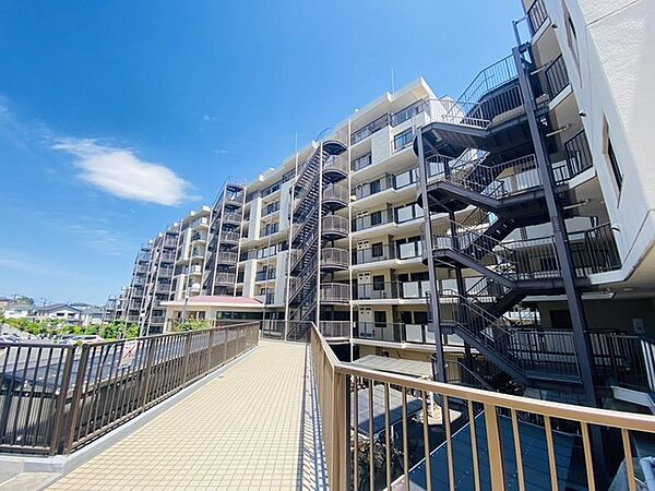 五感で感じる、現地でしかわからない事も沢山ございます。周辺環境なども一緒にご案内いたしますのでお気軽にお問合せください。