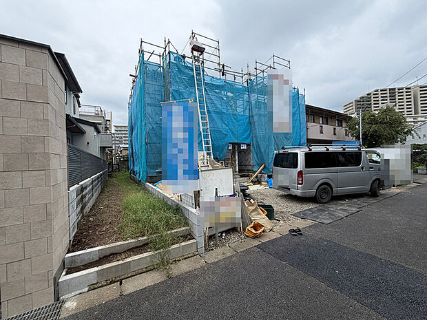 戸建てが立ち並ぶ静かな住宅街。四季折々の移り変わりを感じながら自然と楽しみ、暮らす、そんな毎日を日々の中で感じられる住環境