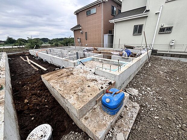五感で感じる、現地でしかわからない事も沢山ございます。周辺環境なども一緒にご案内いたしますのでお気軽にお問合せください。