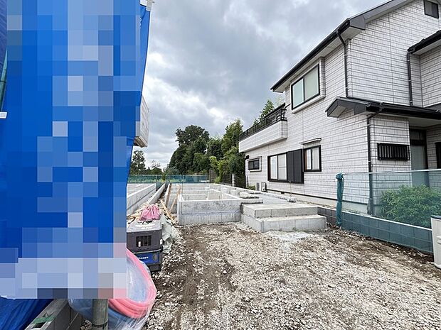 穏やかな時間が流れる住宅地で、新たな住まいづくりの計画が進んでいます