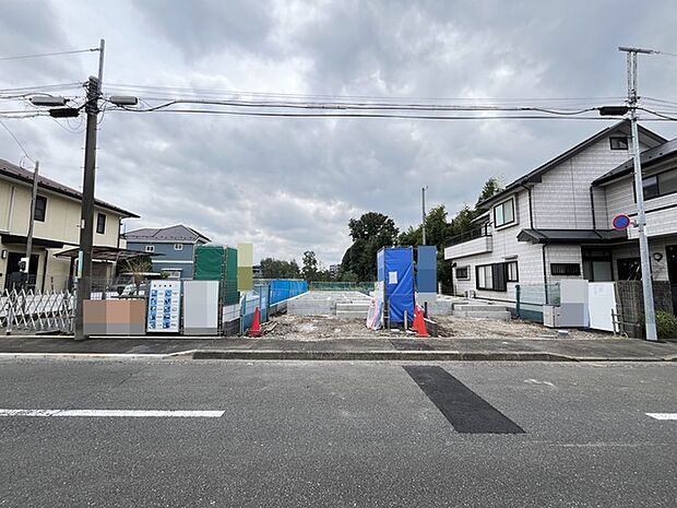 窓から眺める風景は一日の疲れを癒すヒーリングを奏でる、心地の良い時間を演出してくれます。室内も重要ですが、周りの環境もマイホーム選びの大事なポイント