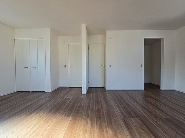 2ON1ルーム 無駄を削ぎ落としたシンプルな空間が、住まう方の感性に寄り添い、静かな落ち着きをもたらします。