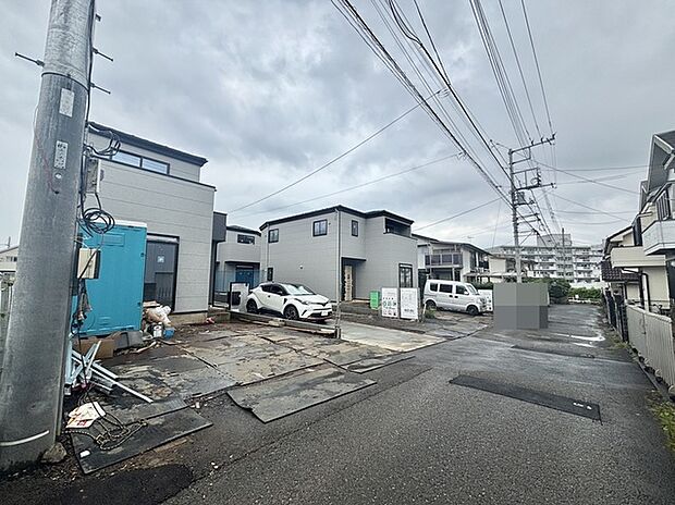 交通量の少ない閑静な住環境です。