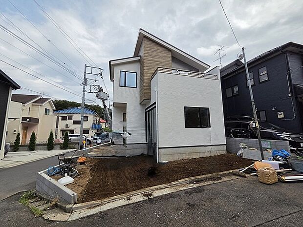 五感で感じる、現地でしかわからない事も沢山ございます。周辺環境なども一緒にご案内いたしますのでお気軽にお問合せください。 