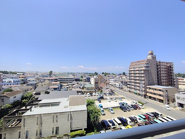 窓から眺める風景は一日の疲れを癒すヒーリングを奏でる、心地の良い時間を演出してくれます。室内も重要ですが、周りの環境もマイホーム選びの大事なポイント
