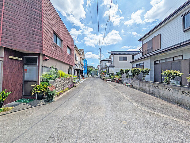 同じグレードで建てられた最寄りの完成物件を、参考にご覧になれます。