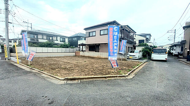 3方角地で開放感がります。