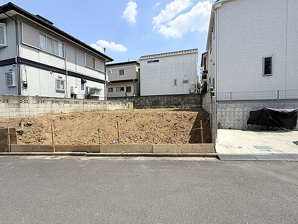 商業施設が徒歩圏内に充実、日々のお買い物も安心な環境です。