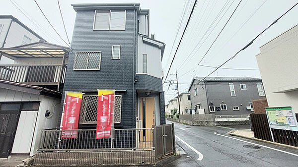 商業施設が徒歩圏内に充実、日々のお買い物も安心な環境です。
