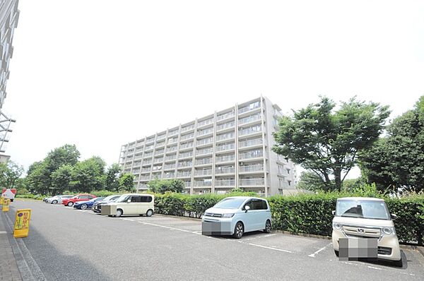 今年の5月に大規模修繕工事実施済みです。