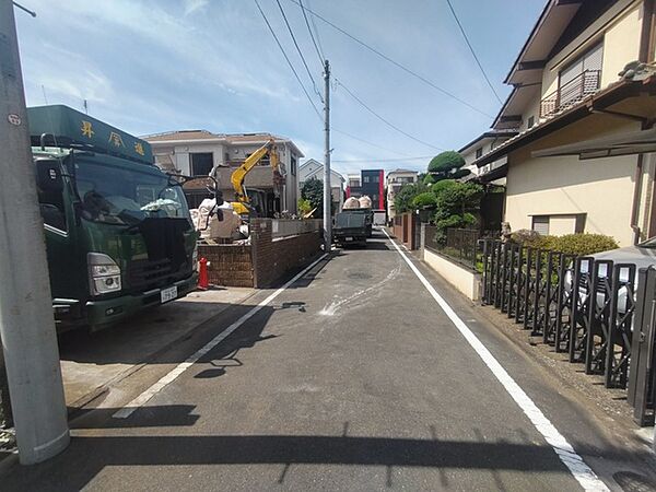 商業施設が徒歩圏内に充実、日々のお買い物も安心な環境です。